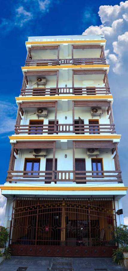 Manora Residency Hotel Pondicherry Bagian luar foto