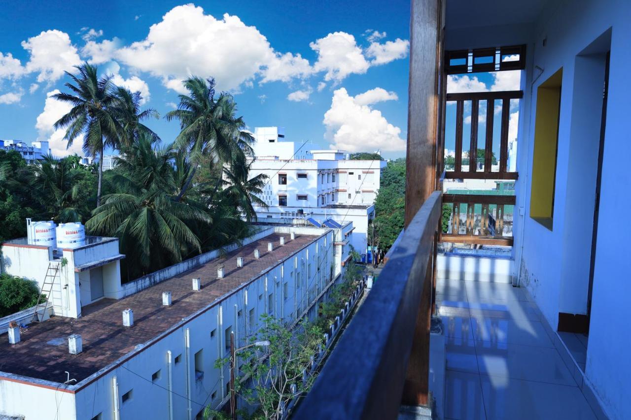 Manora Residency Hotel Pondicherry Bagian luar foto