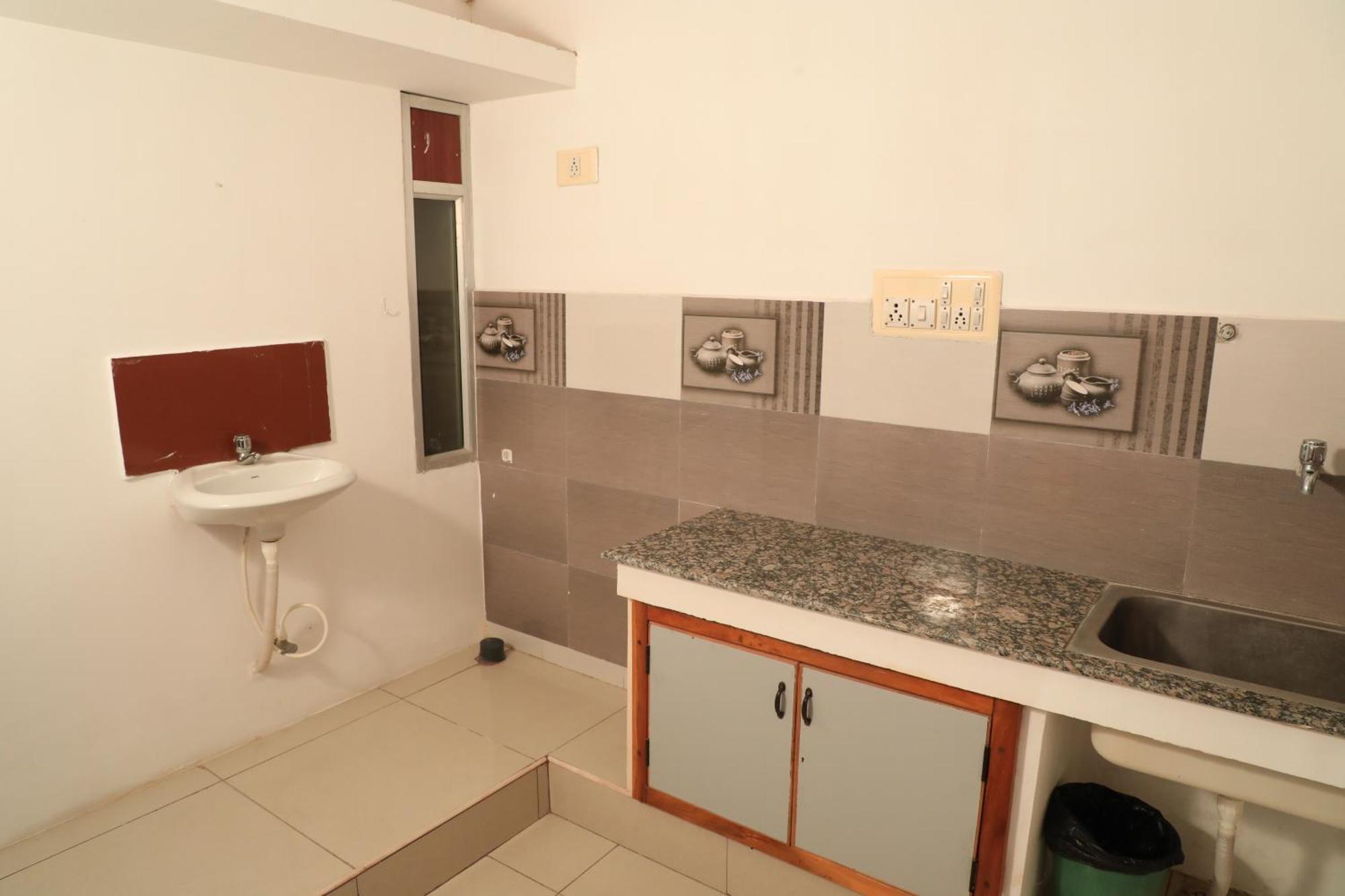 Manora Residency Hotel Pondicherry Bagian luar foto