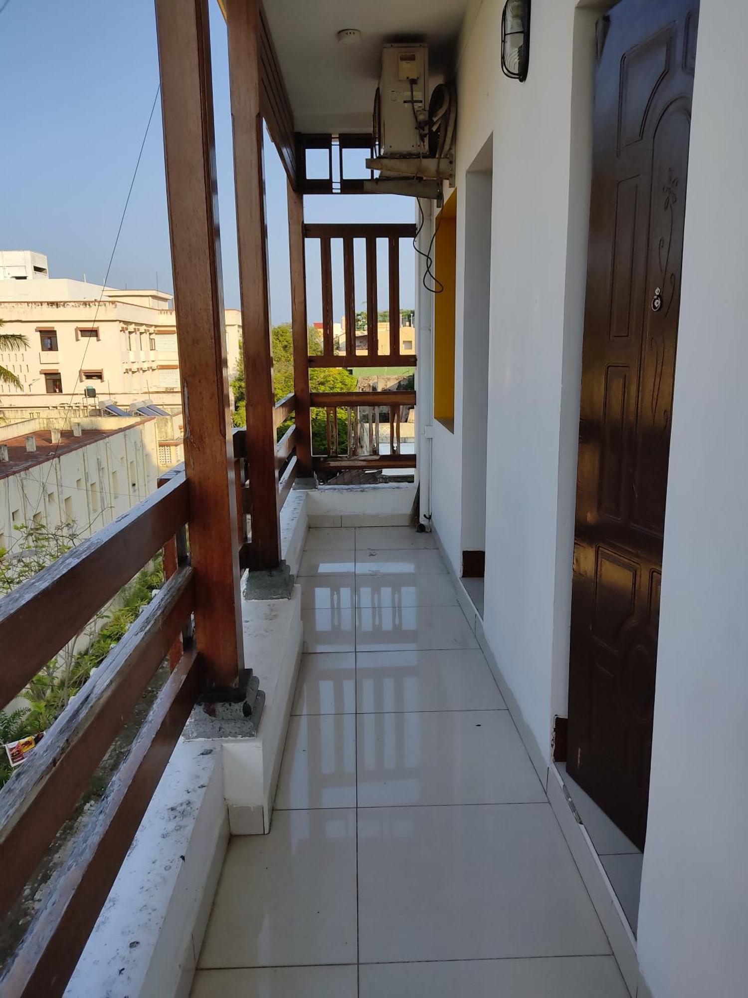 Manora Residency Hotel Pondicherry Bagian luar foto