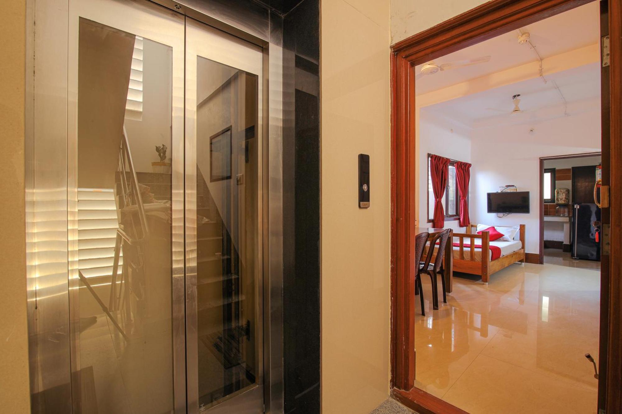 Manora Residency Hotel Pondicherry Bagian luar foto