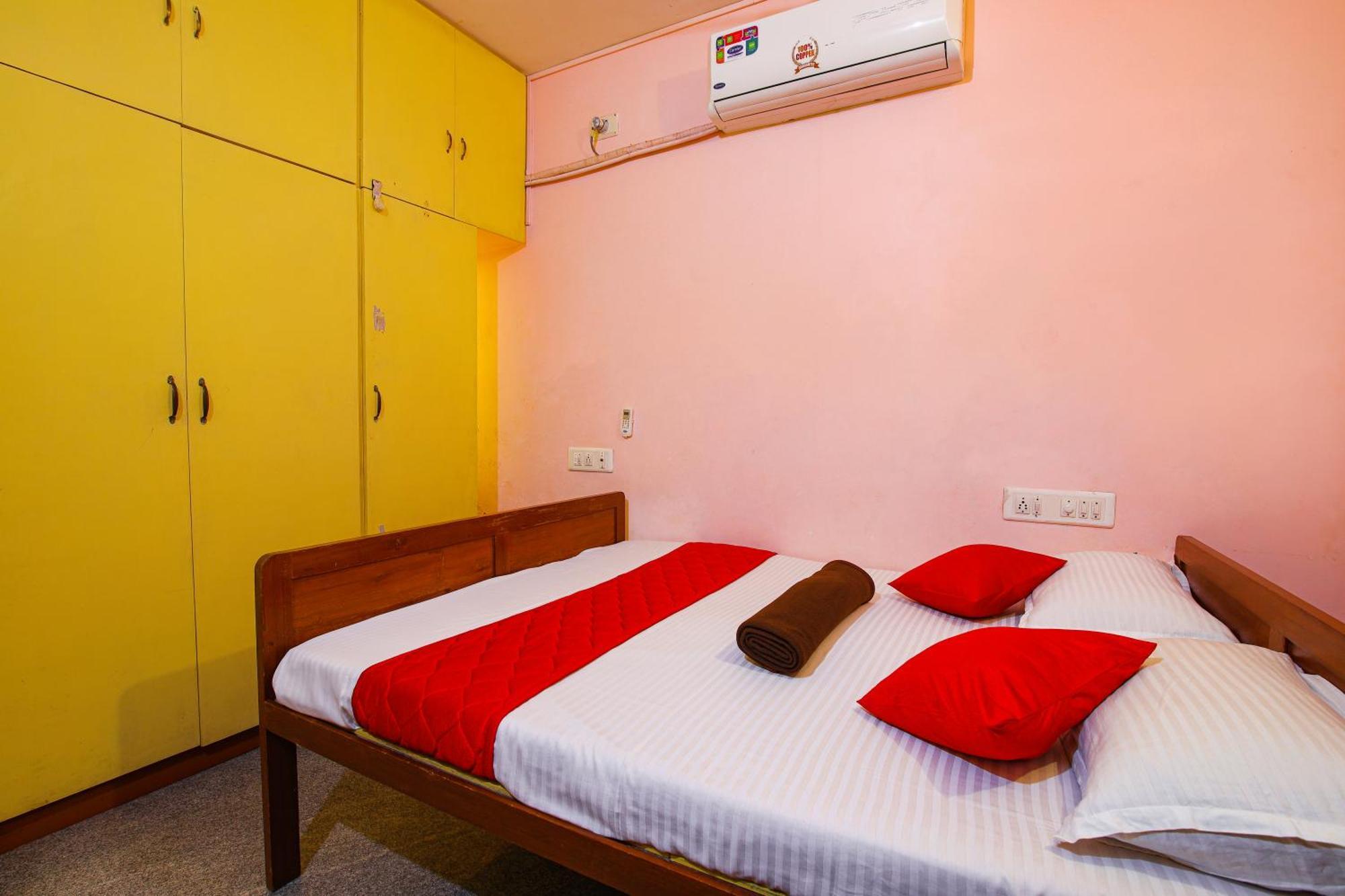 Manora Residency Hotel Pondicherry Bagian luar foto