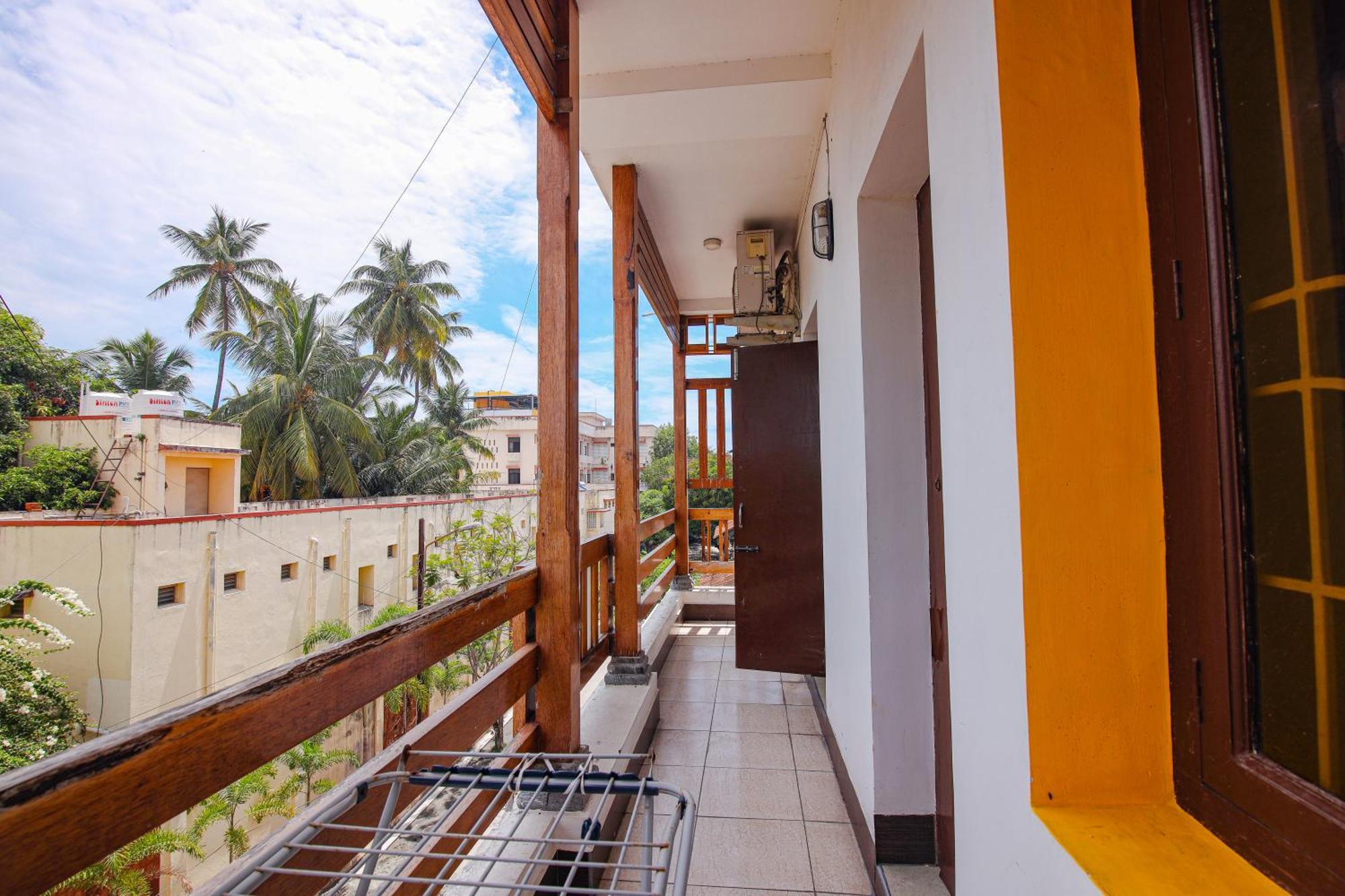 Manora Residency Hotel Pondicherry Bagian luar foto