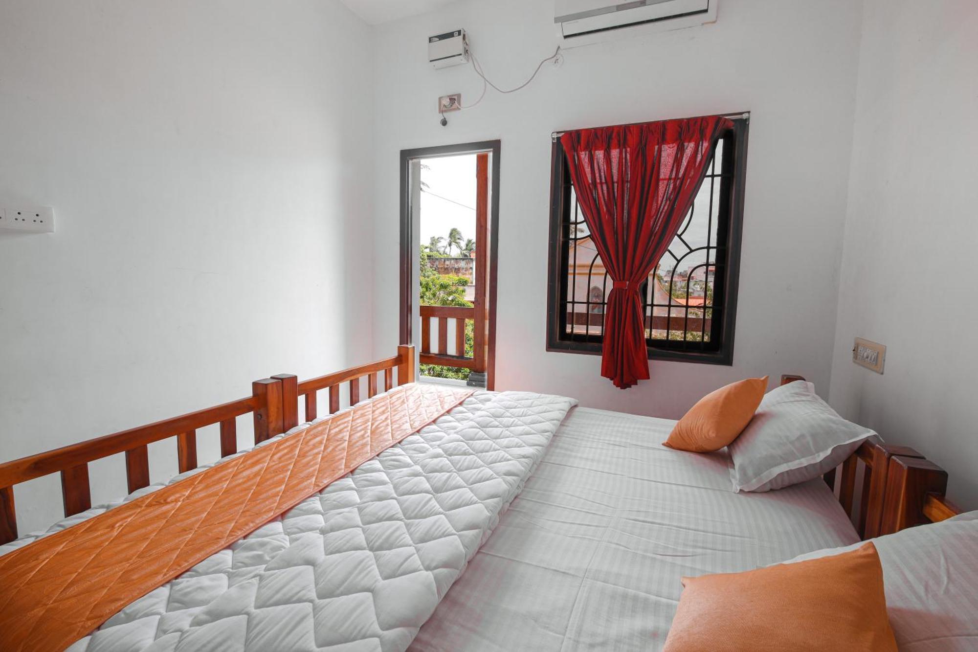 Manora Residency Hotel Pondicherry Bagian luar foto