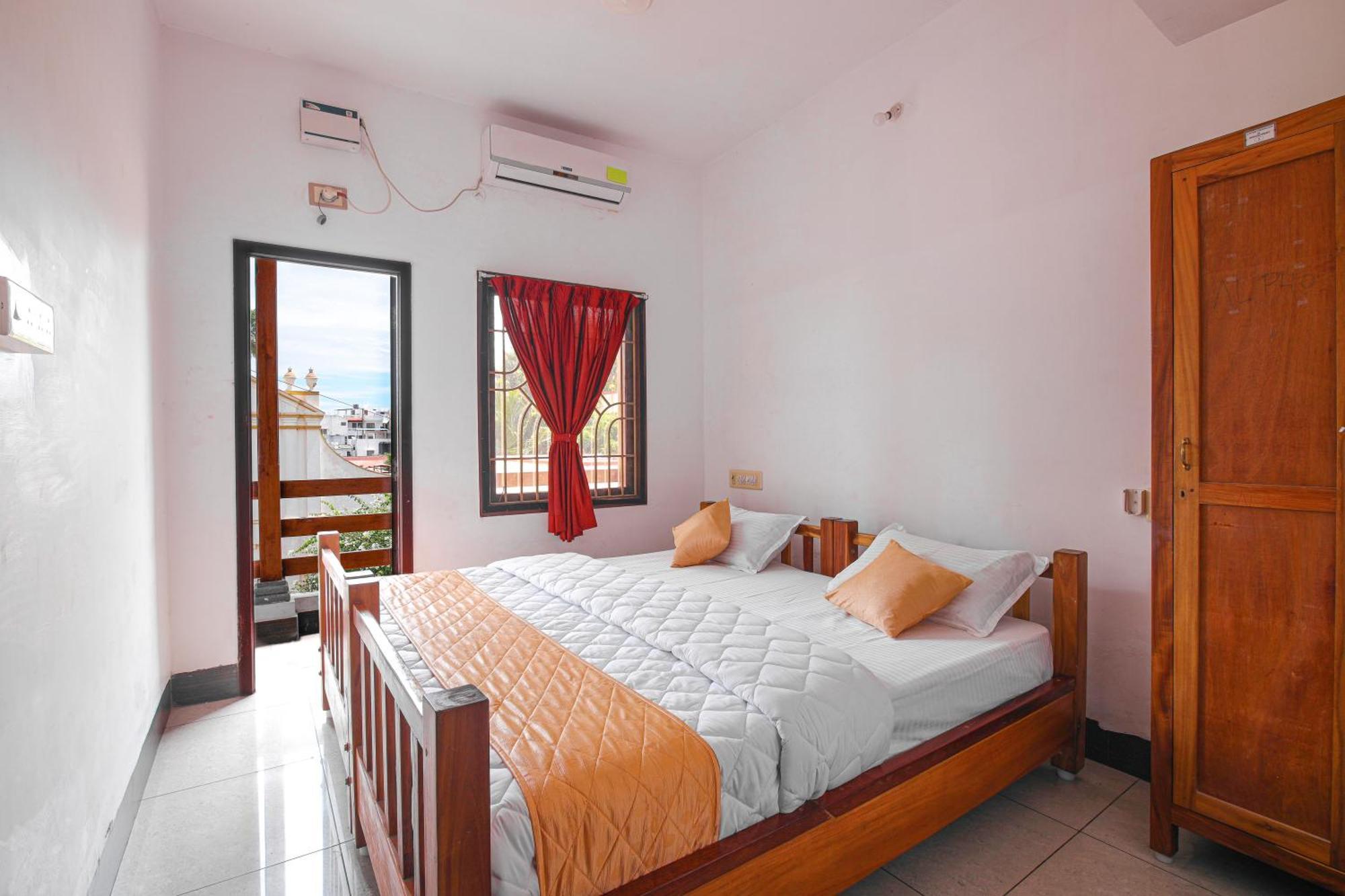 Manora Residency Hotel Pondicherry Bagian luar foto